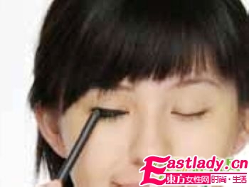 教你如何画双眼皮眼线