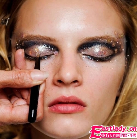 珍珠亮片 绚烂眼妆美图