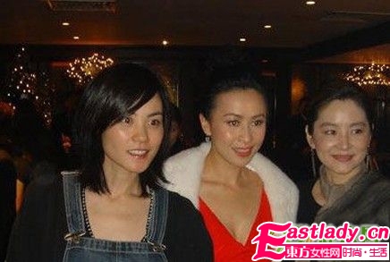 天后王菲 从青葱到成熟妆容进化史