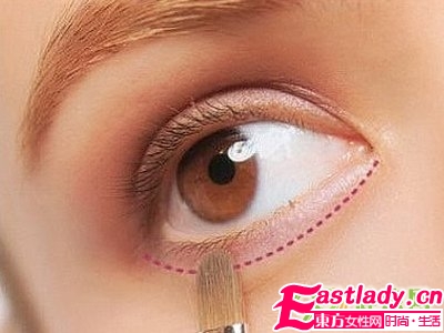简单6步眼妆画法 让你瞬间变身混血美人