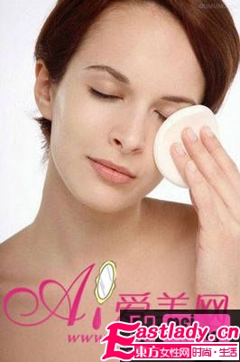 如何正确使用爽肤水化妆水 自制化妆水面膜