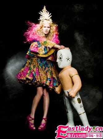 撞色眼影 制造过度自然感觉