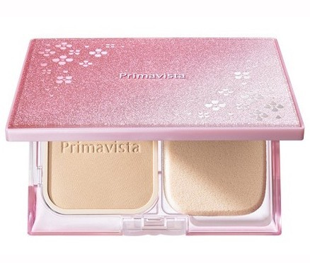 强大假睫毛眼妆 轻易塑造电力眼神