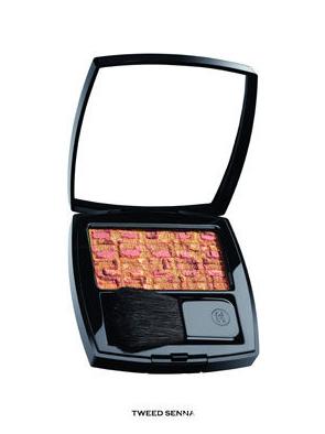 腮红画法 变身人见人爱完美脸型