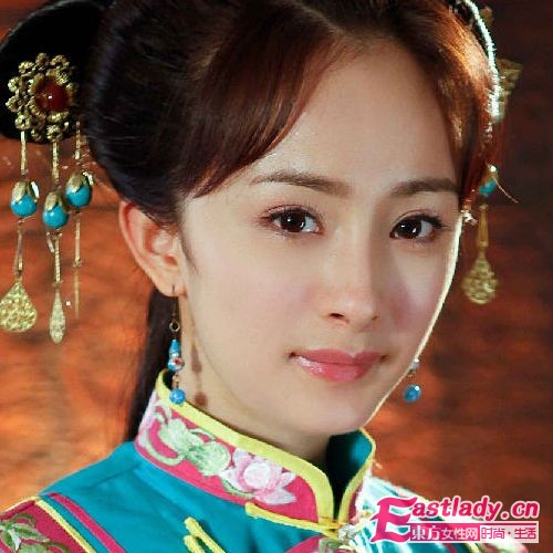 杨幂[宫]清新妆 催旺桃花运