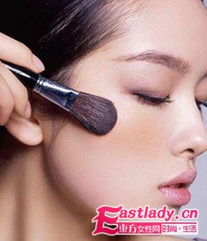 OL低调妆打造办公室好人缘