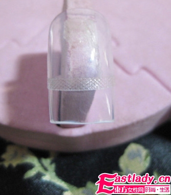 自制粉色波普美甲 让你个性十足