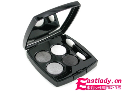 2011彩妆流行趋势-紫色魅惑眼妆的化妆技巧