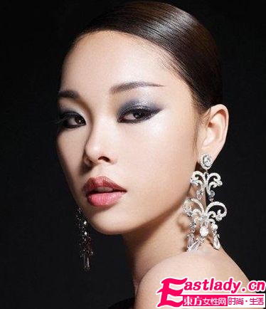 俘获众生 都市女郎必学精致魅惑妆