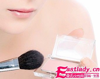 3种不同质地腮红上妆技巧