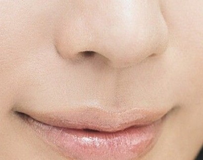 强大假睫毛眼妆 轻易塑造电力眼神