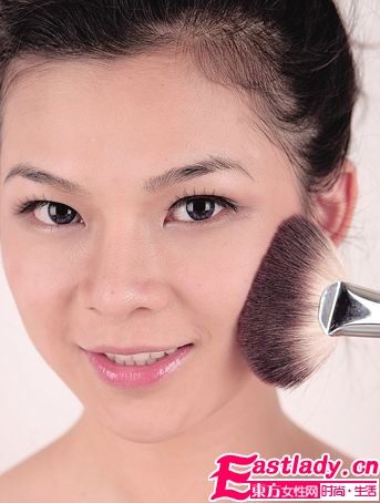 8条美妆法则帮你抵抗冬日过敏