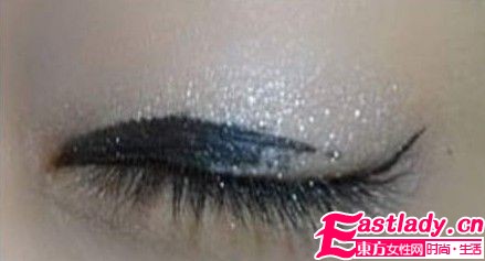 蝌蚪眼妆 圆单眼皮MM瞬间放大梦想