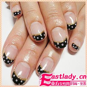 不败的经典 美甲也有圆点控