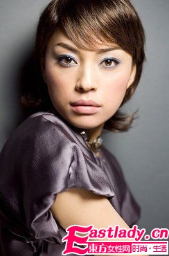 新年新开始 轻熟女冷暖平衡扮嫩妆