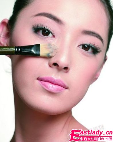 7大给力秘笈 妆出艳羡小V脸