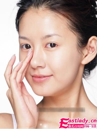 光影技法 打造无暇立体小颜底妆画法