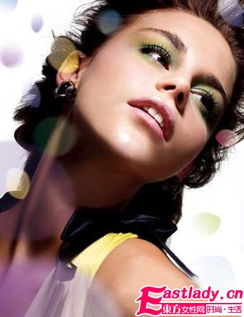 回归梦幻 妆 做圣诞迷人Queen