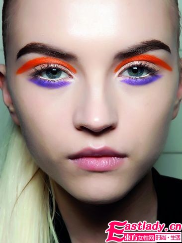 秋冬T台美妆新势力 惹火惊艳闪耀秀场