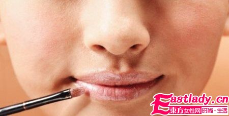 日杂红星演绎 楚楚动人垂眼妆