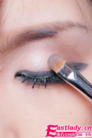 桃花滚滚来 妆 无辜电眼美妞