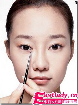 小眼瞬间无限大 4个眼线小技巧