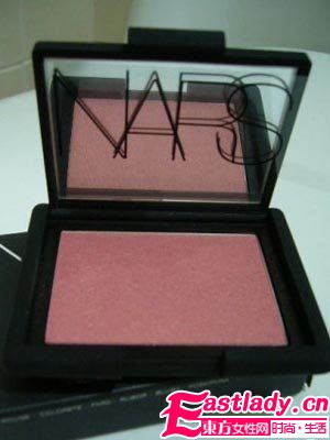 12星座开运美妆品 炫色新主张