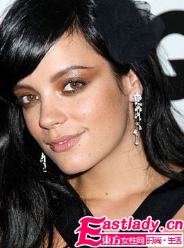 时尚回潮 明星独到 眼 色解读