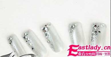 就是要闪耀 脱俗百搭珠光美甲