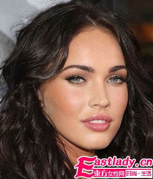 性感女神Megan Fox教你11堂美妆课(组图)