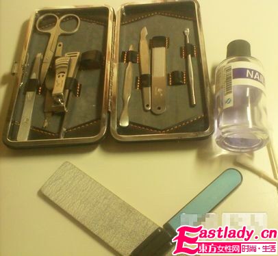 美甲达人手把手教你百搭法式美甲