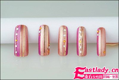 就是要闪耀 脱俗百搭珠光美甲