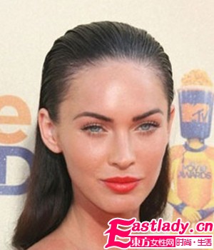 性感女神Megan Fox教你11堂美妆课(组图)