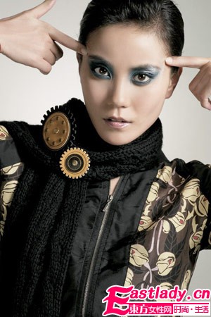 寻找100分王菲 演唱会造型大盘点(组图)