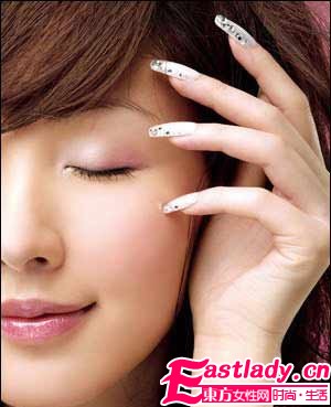 就是要闪耀 脱俗百搭珠光美甲