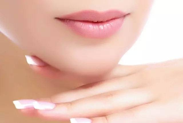 下巴长痘痘是什么原因 祛痘小偏方帮到你