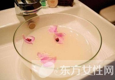 淘米水洗脸的正确方法 帮你洗出无瑕肌肤