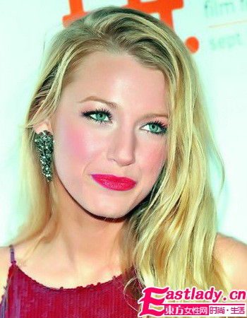 优雅风情 盘点好莱坞女星最新风情立体妆容(组图)