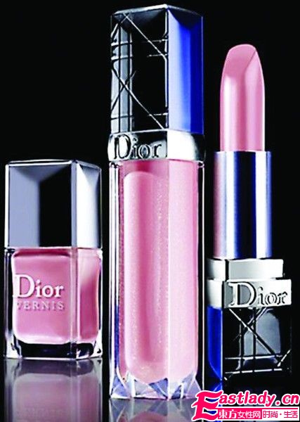 最新入荷彩妆单品 妆点圣诞迷情