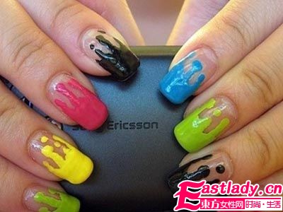 初秋新色美甲 独一无二的指尖风情