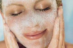 脸部肌肤毛孔粗大怎么办 三大实用对策要拿好