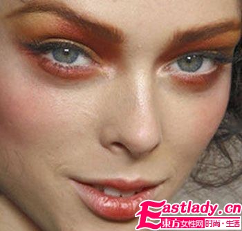 彩妆狂潮 2010秋冬玩转[眼]花样