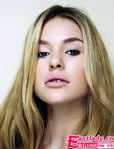 T台美妆灵感 让日常妆容更起范