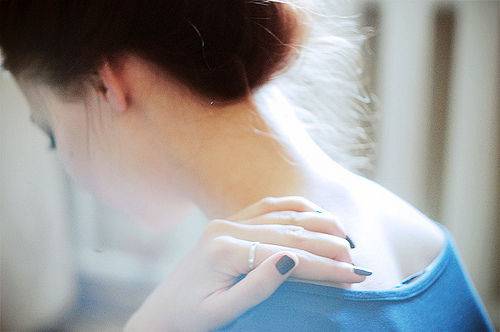 颈部保养的4大对策 不让颈部的肌肤泄露了你的年龄