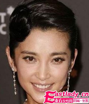 心机彩妆魅力四射 女星谁更迷人(组图)