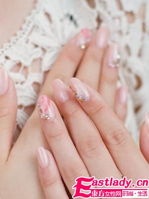 纯美美甲燃情指尖 挥别暗淡深秋