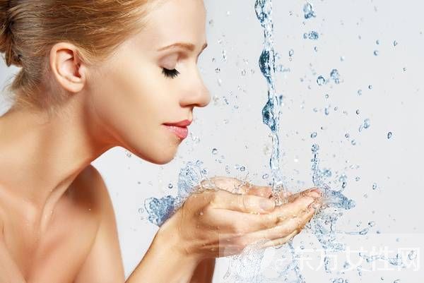 用醋洗脸好吗 日常生活中如何正确洗脸方法推荐