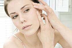 祛痘小妙招 只留青春不留痘