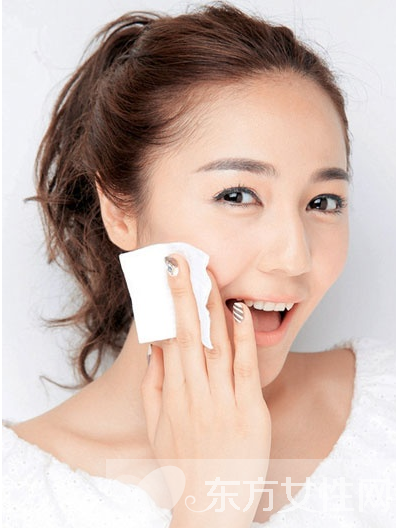 想要皮肤好 睡前护肤就得这样做