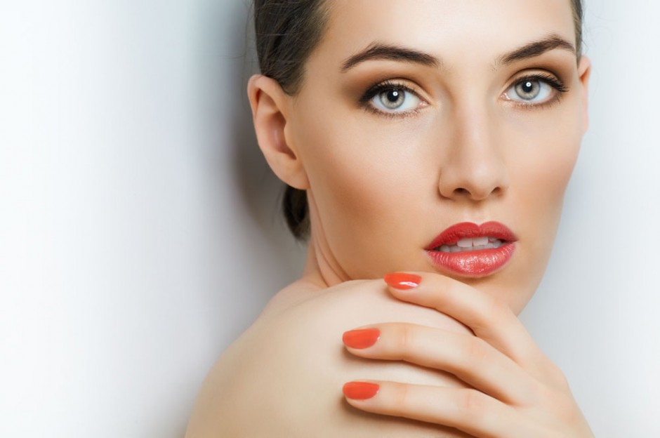 四个肌肤问题 八款美白精华一步搞定